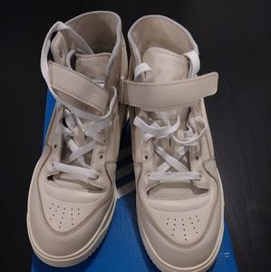Brand new adidas Forum Premiere size 10.5